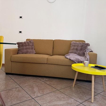Ambra Apartment Tirano Exterior photo
