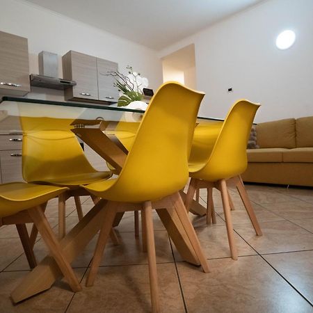 Ambra Apartment Tirano Exterior photo
