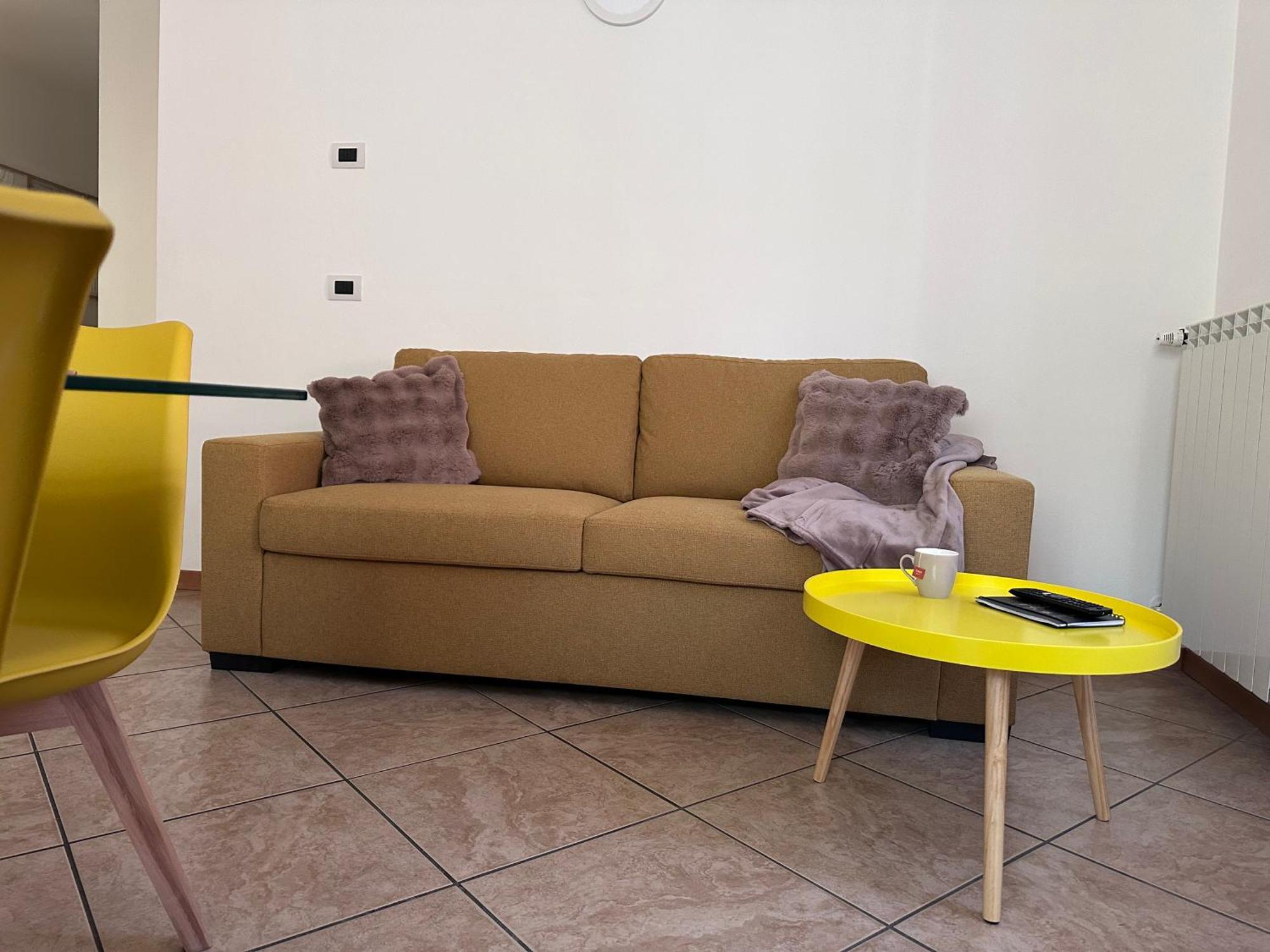 Ambra Apartment Tirano Exterior photo