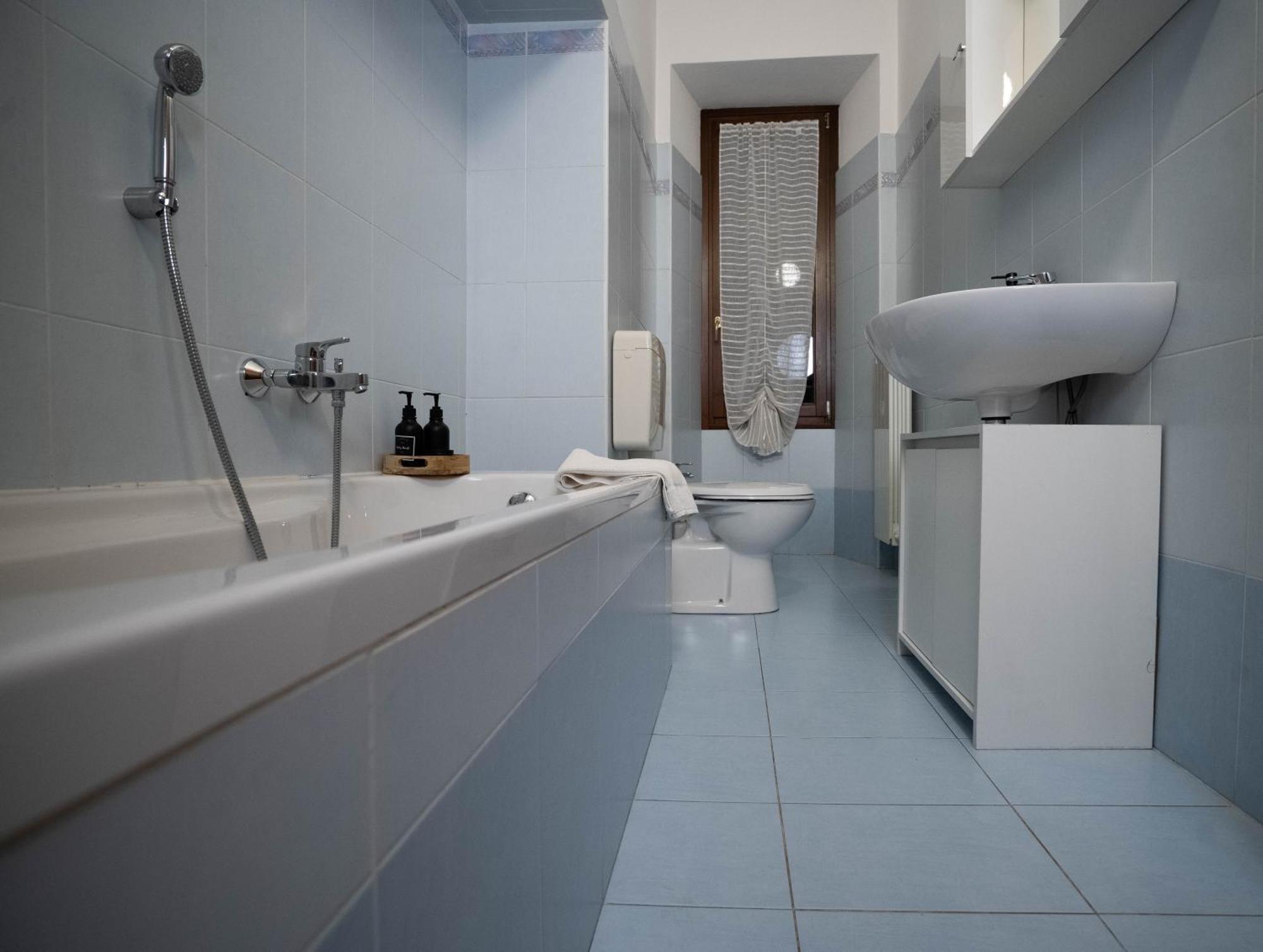 Ambra Apartment Tirano Exterior photo