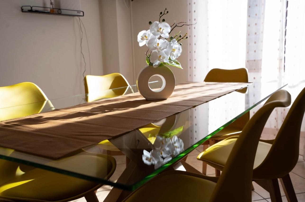 Ambra Apartment Tirano Exterior photo